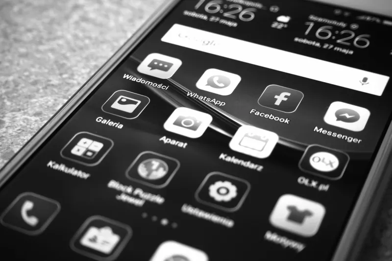 Dead Apps Don't Lie: The Strange Peace of Living With Software Nobody Updates Anymore